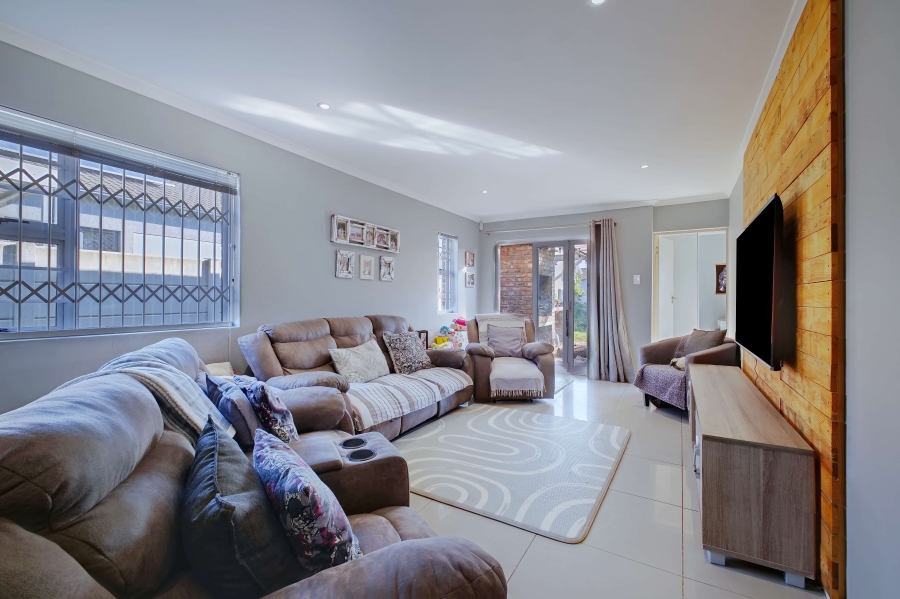 3 Bedroom Property for Sale in Fairview Eastern Cape